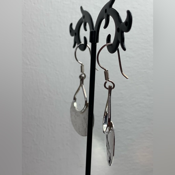 Vintage Mexico Hammered Sterling Silver Wide-Fan Shaped French Wire Earrings - Picture 3 of 12